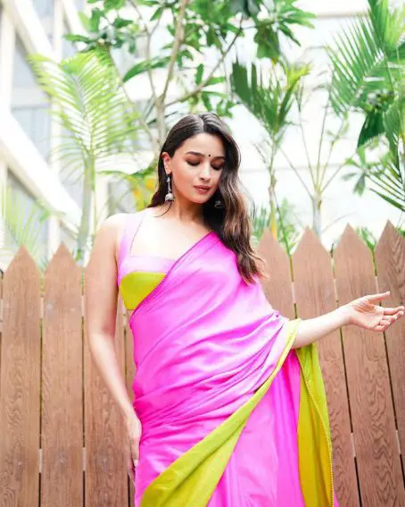 Alia Bhatt Most Stunning in Pink and Green Combination