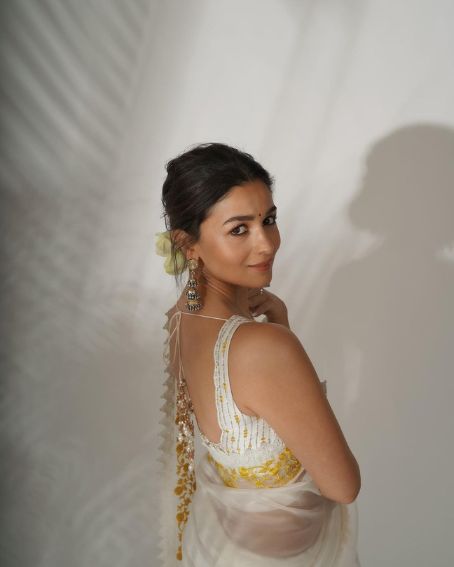 Alia Bhatt in White and Yellow Color Embroidery Silk Saree