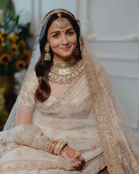 Alia bhatt In Her Wedding Ivory And Gold Saree Look