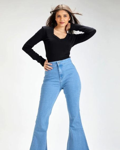 Bell Bottom High Waist Jeans