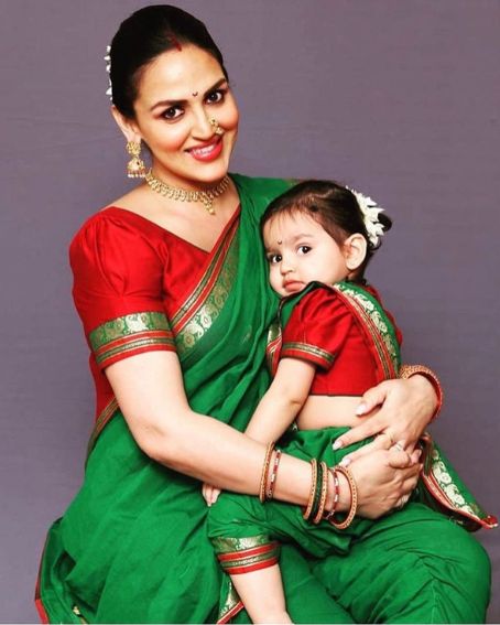 Esha Deol And Her Daughter In Green Saree With Red Blouse Looking Awesome