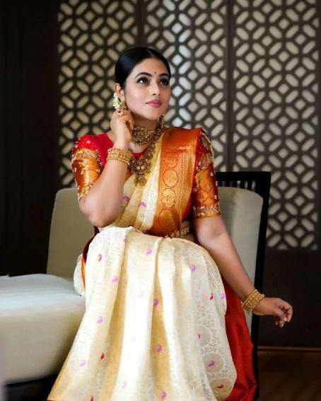 Exclusive Bridal Wear Pure Kanchi Pattu Handwoven Kuttu all Over Stitching