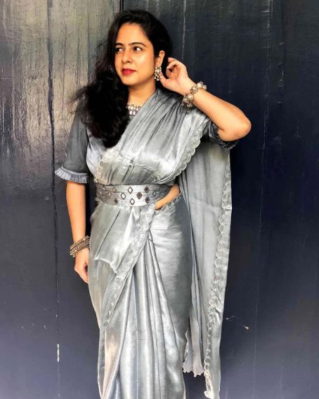 Gray Mashru Silk Saree With Belt Style Blouse