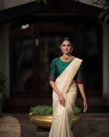 Kasavu Saree Drape (Kerala)