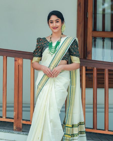 Kerala Kasavu Saree with Green Temple Border