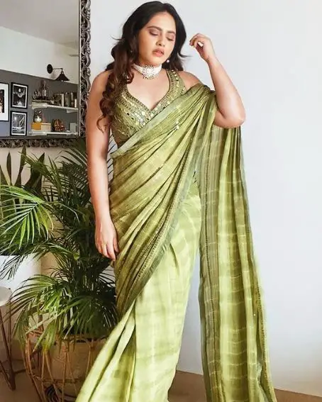 Latest Indian Wedding Guest Look In Saree