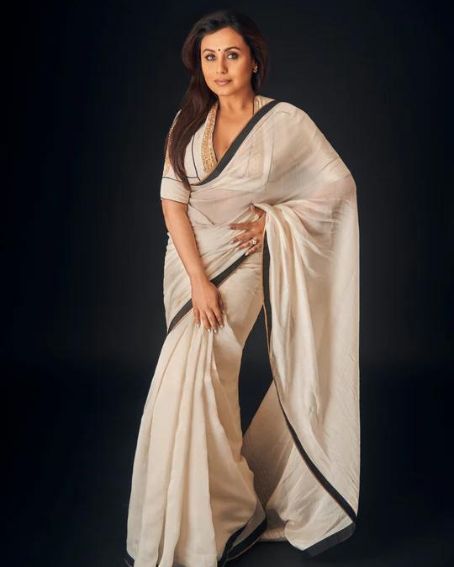 Rani Mukherjee in Off-White Saree Blouse Design