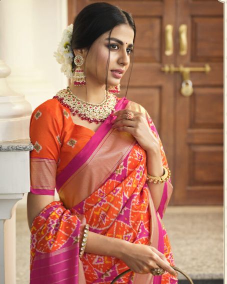 Red Saree For Durga Pooja With Blouse