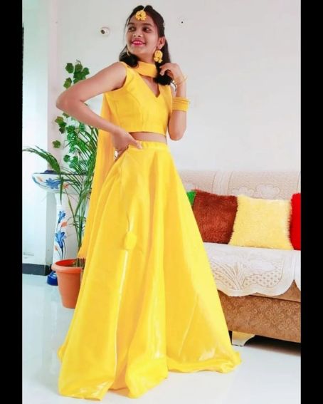 Sleeveless Skirt Model Haldi Dress