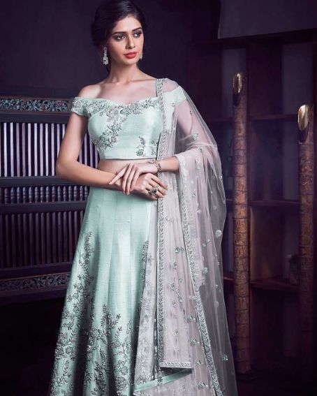 Stunning Indian Wedding Dresses For Bride's Sisters