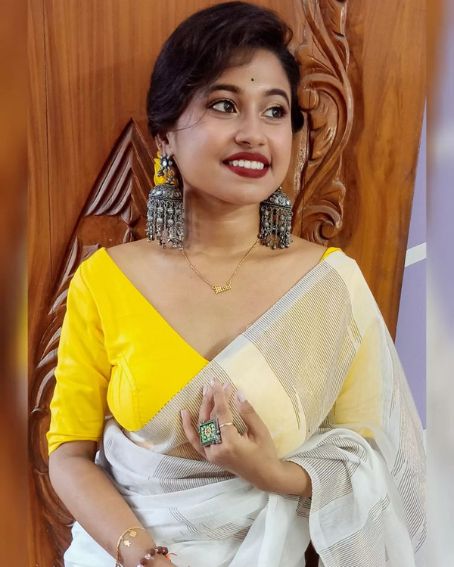 White Kota Cotton Saree With Yellow Blouse