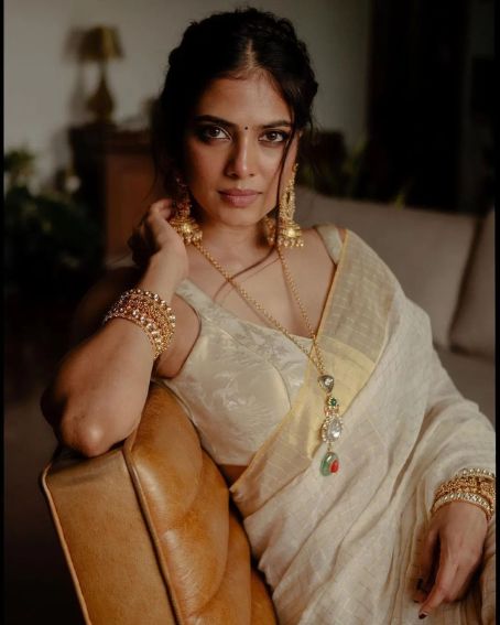 White Saree with Checks and Gold Border