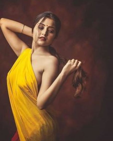 Yellow Plain Saree Without Blouse