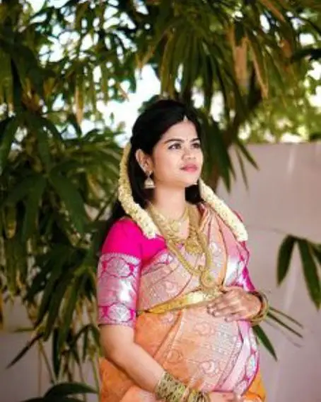Yellow Saree With Pink Blouse Design With Heavy Border