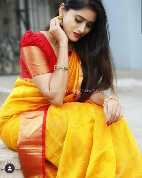 Yellow With Red Border Kuppadam Pattu Handloom Saree With Red Blouse