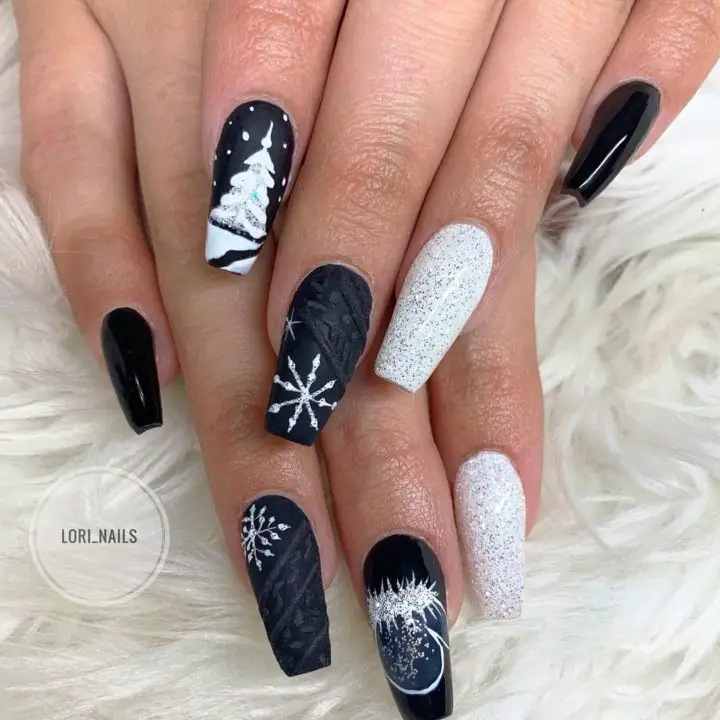 Black and White Glosse Christmas Tree Nail Art