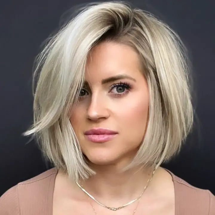 Blunt Cut Side Part Bob Haircut for Short Hair