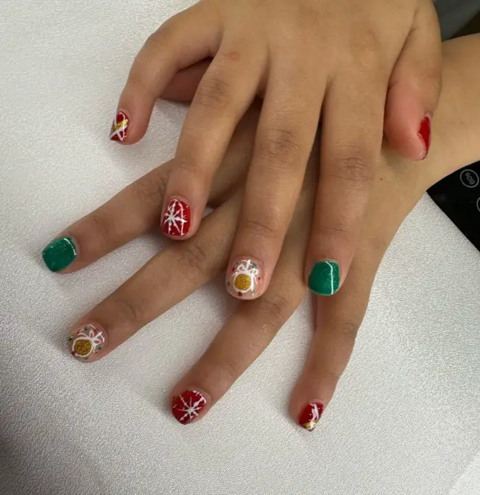 Mini Xmas Manicure for kids