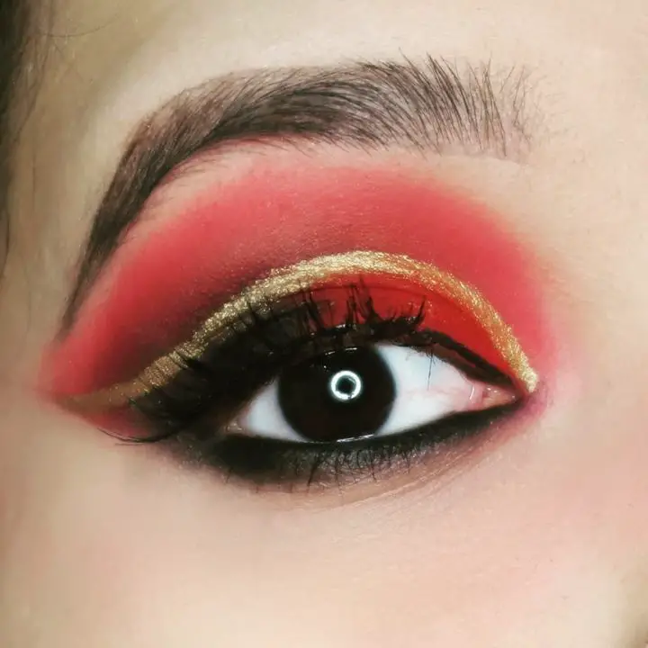 Red and Gold eyeshadow makeup for hooded eyes