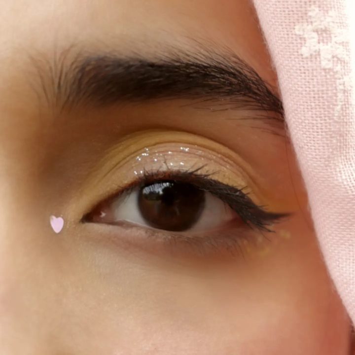 Simple eye makeup for hooded eyes