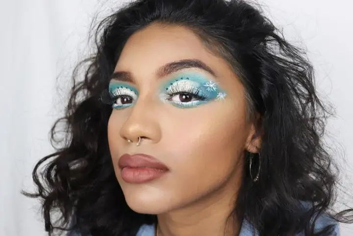Sky Blue with White Liner Chistmas Snowflake Eye Makeup